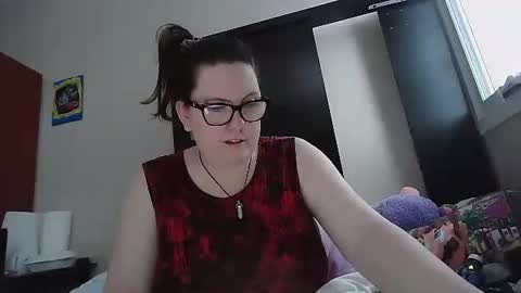 fuzzypeaches87 online show from December 2025 08:16:02 PM