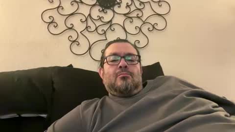 Snapshot of fvguru chatting on December 2025 11:24:01 PM TatdDaddy online show from December 2025 11:24:01 PM