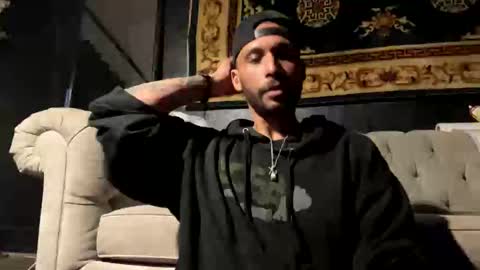 fvvkboyy online show from February 2025 10:50:02 AM