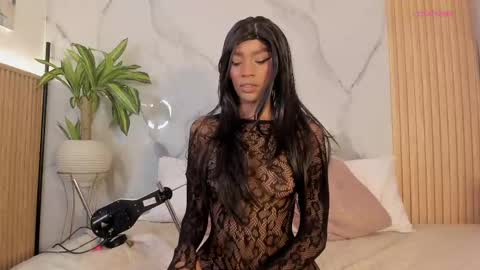 Snapshot of fyre_divine chatting on April 2026 10:18:01 AM Independent model online show from April 2026 10:18:01 AM