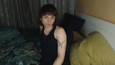 Ian online show from November 2025 12:10:01 AM