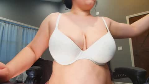 gaaby  online show from April 2026 10:31:02 PM