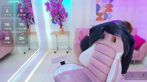 gabby_evanns online show from November 2025 11:47:01 AM