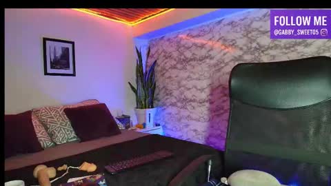 Gabby Sweet online show from November 2025 05:27:02 AM