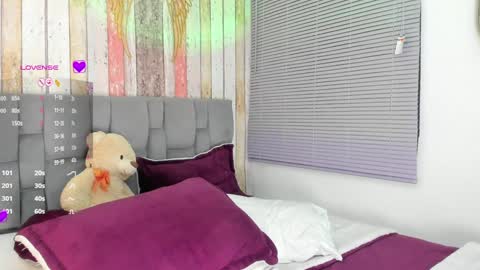 Gabriela  online show from January 2025 03:32:02 AM