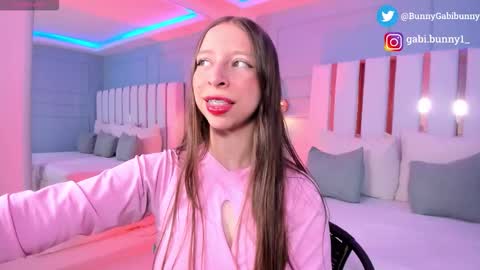 Gabi  online show from February 2026 05:28:01 PM