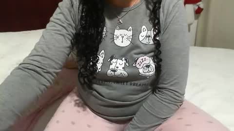 gaby  layla online show from May 2026 09:20:01 PM