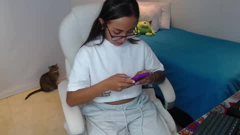 Snapshot of gabriela_morales01 chatting on February 2025 12:08:02 AM . online show from February 2025 12:08:02 AM