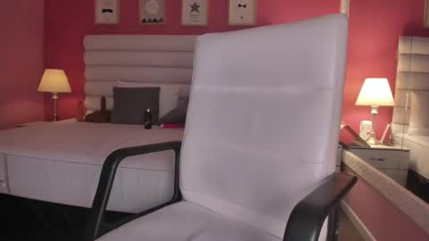 Gabriela salgado online show from February 2025 04:57:01 PM