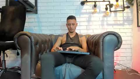 gabrieldraven online show from September 2025 08:23:01 PM