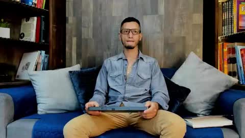 gabrieldraven online show from September 2025 07:50:02 PM