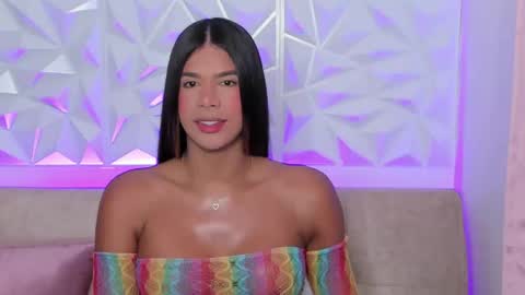 Gabriela  online show from November 2025 11:05:01 PM