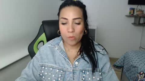 Snapshot of gaby_bluexx chatting on January 2025 07:32:02 PM Gaby Blue online show from January 2025 07:32:02 PM