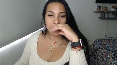 Snapshot of gaby_bluexx chatting on February 2025 09:17:01 PM Gaby Blue online show from February 2025 09:17:01 PM