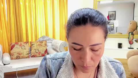 gabriela online show from December 2024 03:05:01 PM