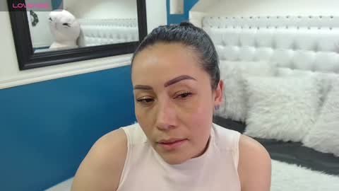 gabriela online show from February 2025 06:04:02 PM