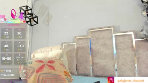 gabyyjones online show from September 2025 12:59:02 PM