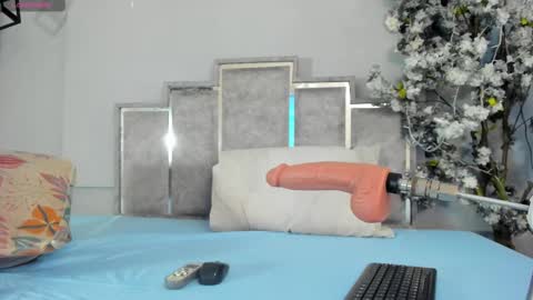 gabyyjones online show from September 2025 11:21:02 AM