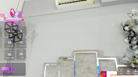 gabyyjones online show from September 2025 11:45:02 AM