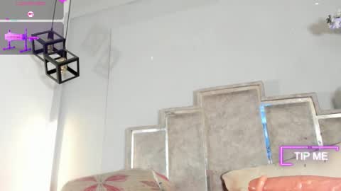 gabyyjones online show from January 2026 11:37:02 AM