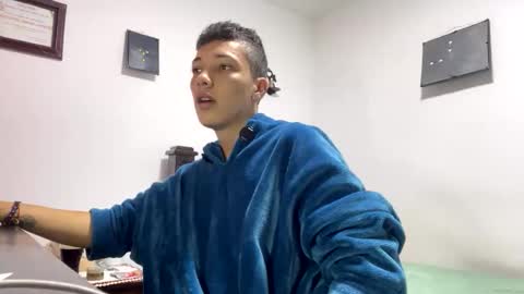 Snapshot of gadiel_sex chatting on May 2026 04:15:01 PM gadiel_sex online show from May 2026 04:15:01 PM
