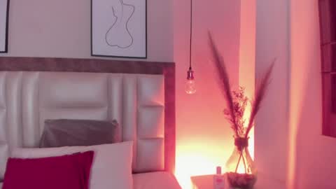 GahiaBelucci online show from April 2026 06:06:02 PM