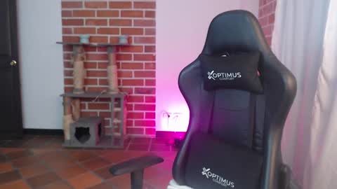 Lenna 3 online show from February 2026 12:06:01 PM