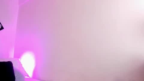 gaia_stonne online show from October 2025 11:11:02 AM