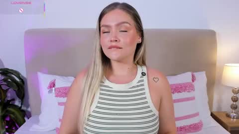 Gaia Baker  online show from May 2026 01:52:02 PM