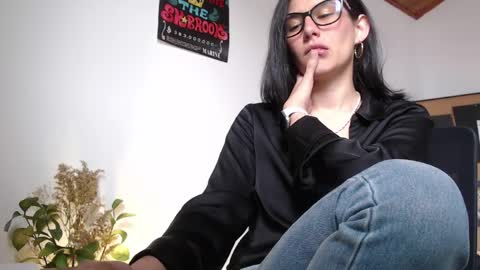 Snapshot of gaitan4 chatting on May 2026 05:00:01 PM gaitan4 online show from May 2026 05:00:01 PM