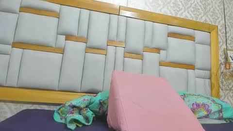 galaanderson online show from October 2025 12:06:01 PM