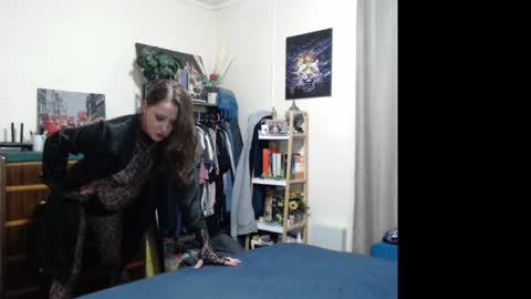 HOT  online show from January 2025 10:16:02 AM