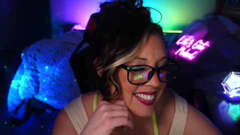 Jenna  - be back MONDAY night.  online show from January 2025 05:19:01 AM