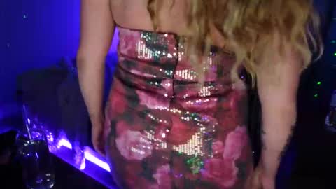 Jenna  - be back MONDAY night.  online show from November 2025 07:52:02 AM