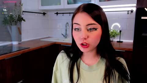 Violla online show from February 2025 09:53:02 AM