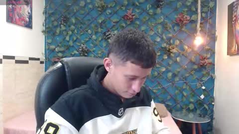 garuo_18 online show from November 2025 03:49:02 AM