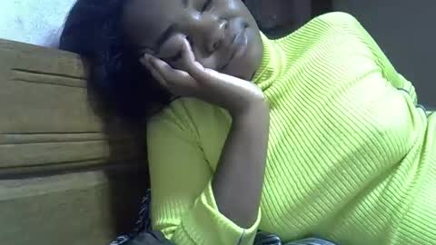 Snapshot of gasielah chatting on November 2025 07:01:02 PM gasielah online show from November 2025 07:01:02 PM