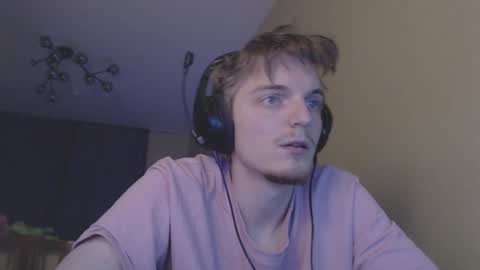 Snapshot of gasturfahe chatting on January 2025 10:15:01 PM gasturfahe online show from January 2025 10:15:01 PM