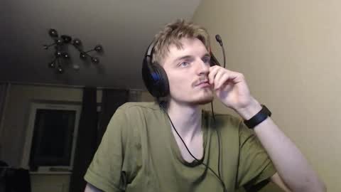 Snapshot of gasturfahe chatting on November 2025 08:52:01 PM gasturfahe online show from November 2025 08:52:01 PM