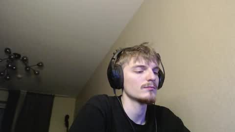 Snapshot of gasturfahe chatting on November 2025 08:57:01 PM gasturfahe online show from November 2025 08:57:01 PM