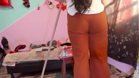 Diana online show from September 2025 12:05:01 PM