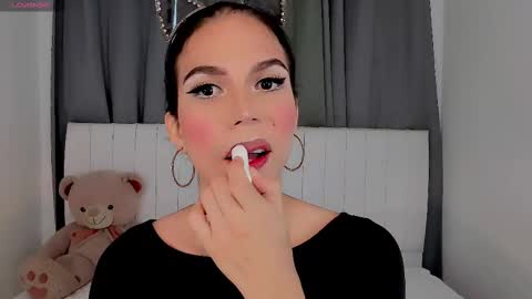 Vnecis Marn online show from September 2025 05:05:02 PM