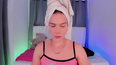 Vnecis Marn online show from February 2026 05:25:01 PM