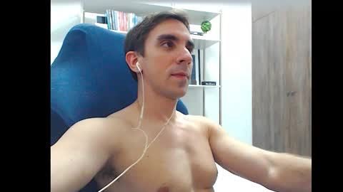 gatosarado23 online show from September 2025 03:10:02 AM