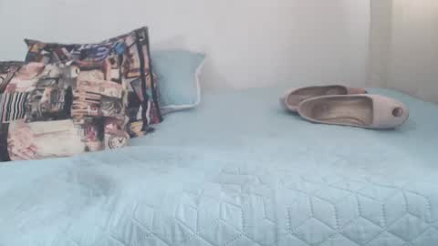 Lucy Fernanda online show from February 2025 04:41:02 PM