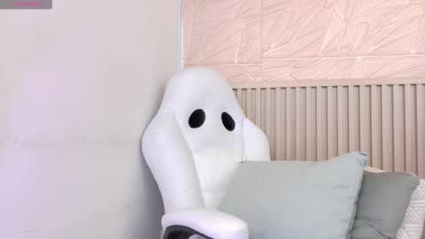 gaviluc_ online show from October 2025 10:36:02 AM