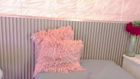 gaviluc_ online show from December 2025 10:46:02 AM