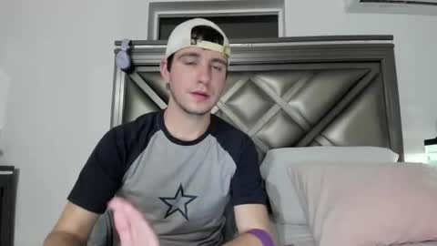 Snapshot of gayndepressed chatting on February 2026 02:49:02 AM Trace online show from February 2026 02:49:02 AM