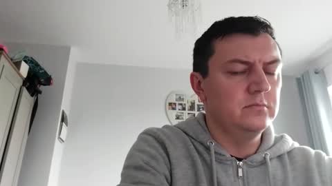 Snapshot of gaz101993 chatting on November 2025 10:09:01 AM GazP online show from November 2025 10:09:01 AM