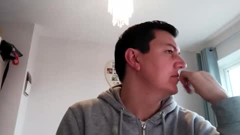 Snapshot of gaz101993 chatting on November 2025 10:37:02 AM GazP online show from November 2025 10:37:02 AM